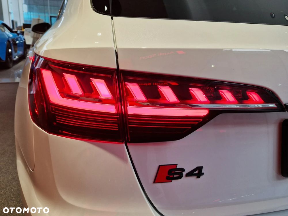 Audi S4 Avant - 13
