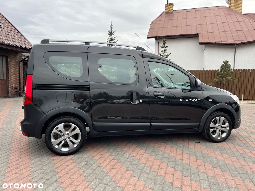 Dacia Dokker TCe 115 Stepway Celebration - 4