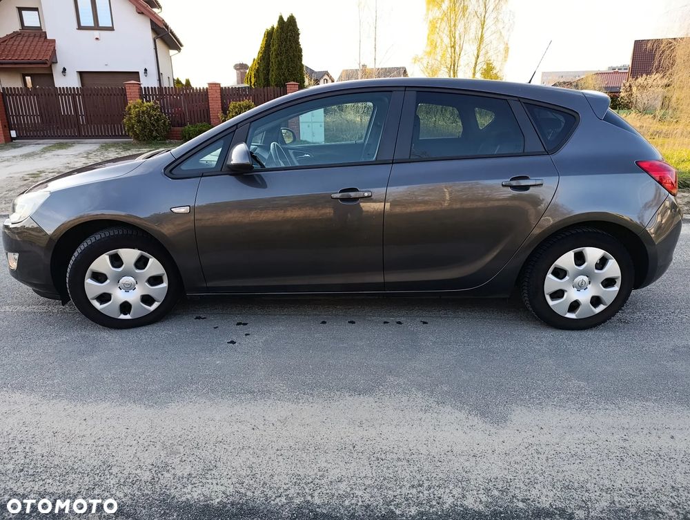 Opel Astra 1.6 Catch me - 4