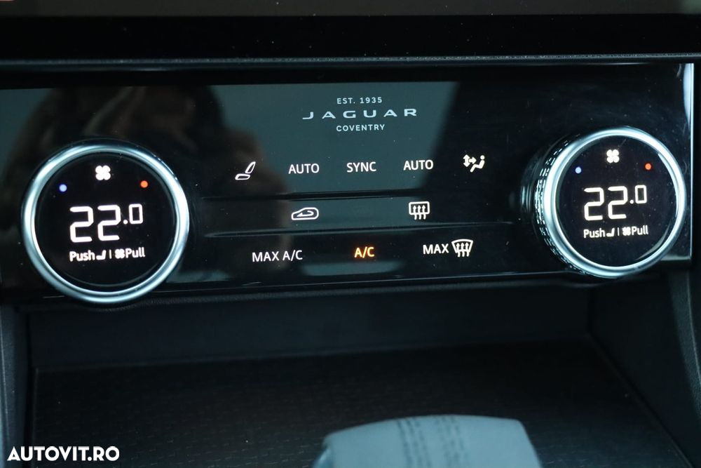 Jaguar F-Pace D200 AWD R-Dynamic HSE 90th Anniversary Edition - 36