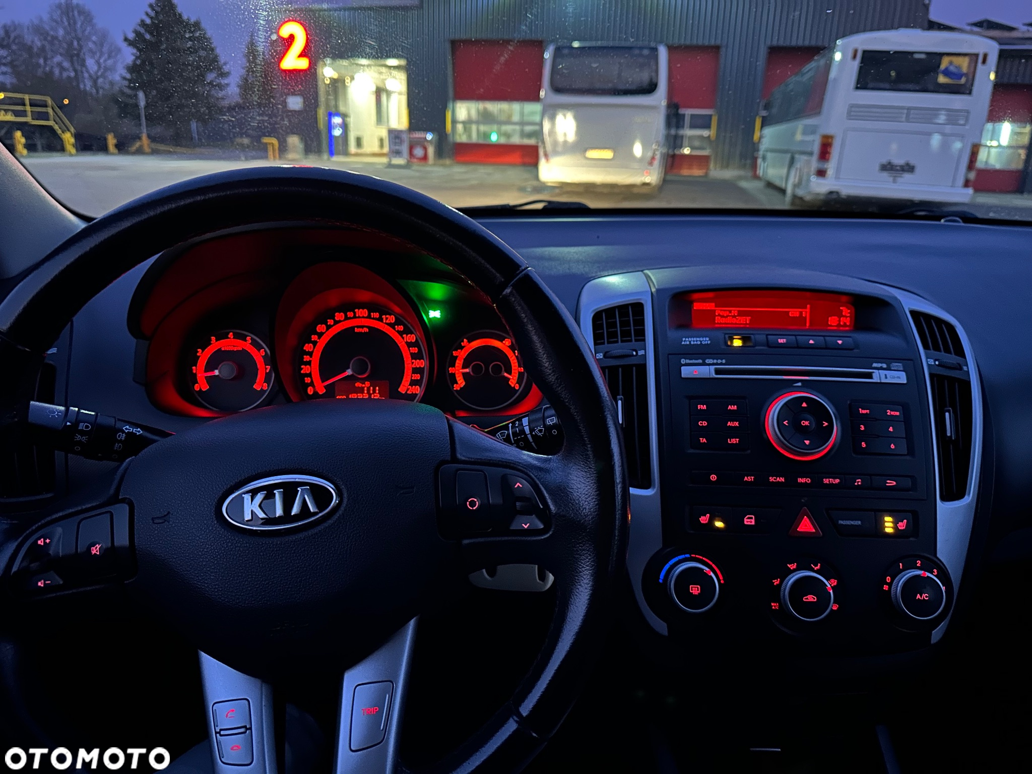 Kia Ceed - 8