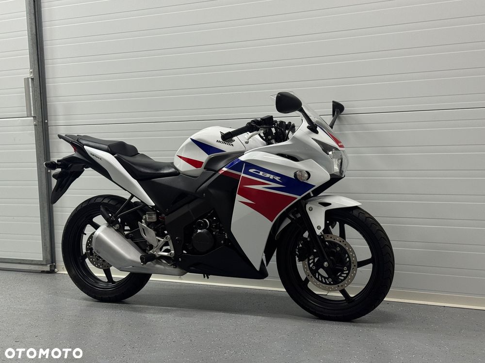 Honda CBR - 1