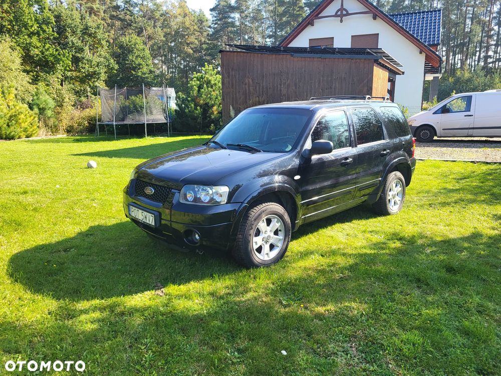 Ford Maverick 3.0 V6 Limited - 1