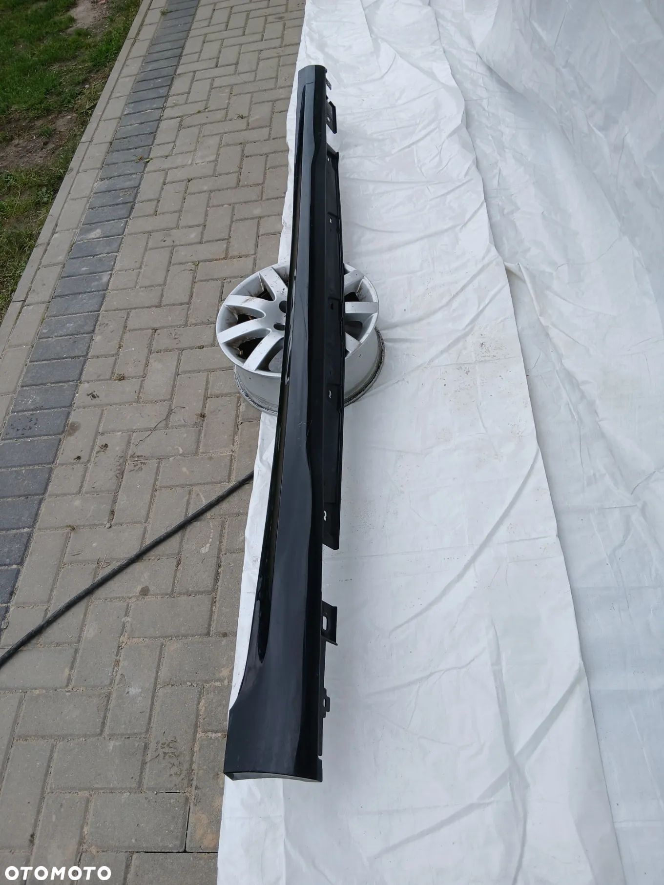 Listwa progowa prawa Mercedes EQE Sedan 22 V295 W295 A2956983200 - 1