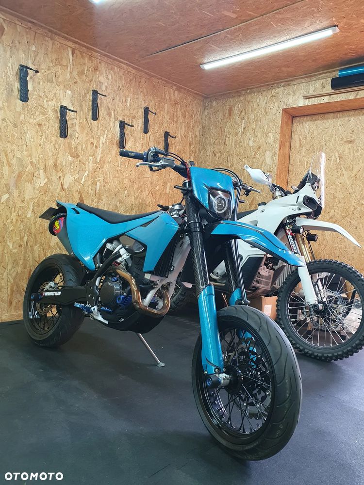 Husqvarna FE - 1