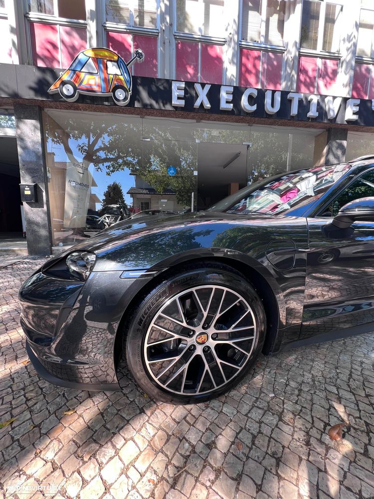 Porsche Taycan Sport Turismo Standard - 18
