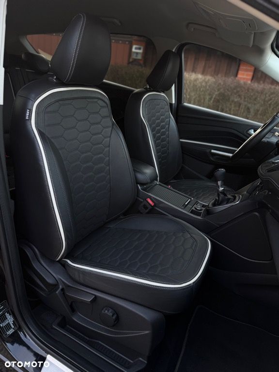 Ford Kuga 1.5 EcoBoost 2x4 Vignale - 32