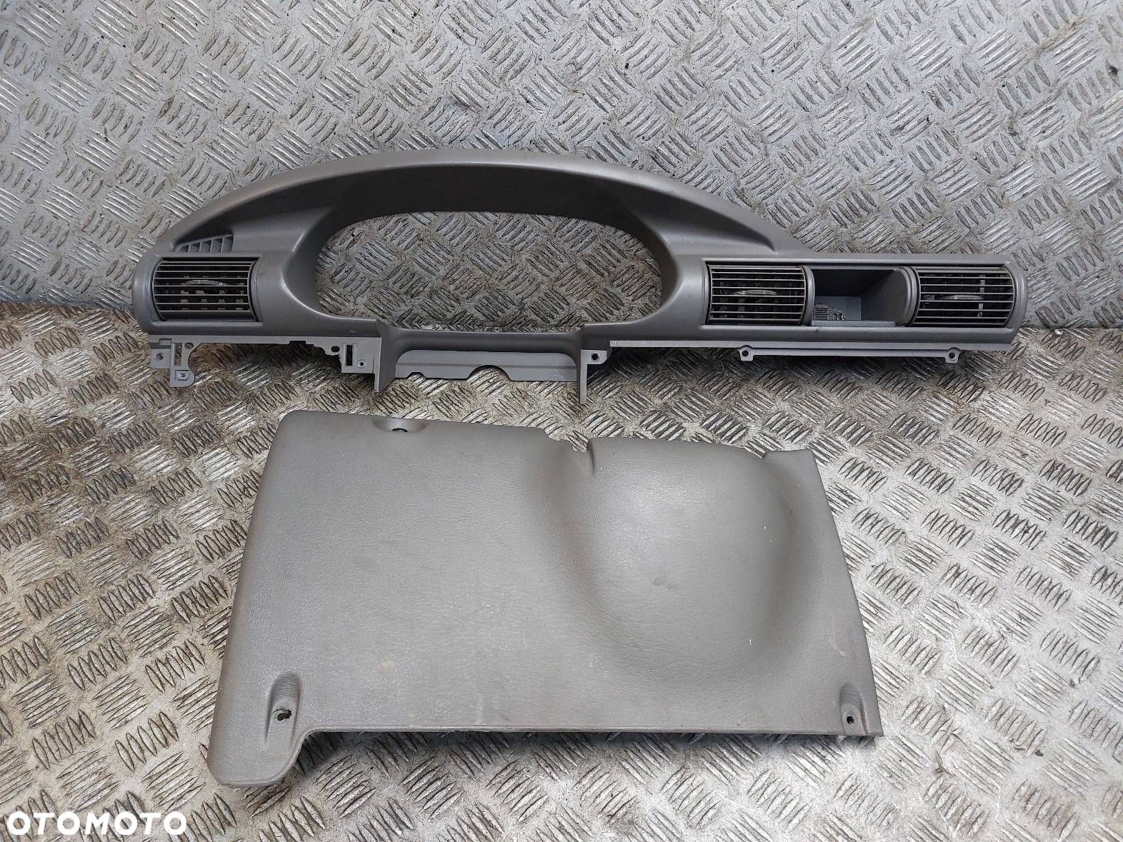 RAMKA LICZNIKA CHRYSLER SEBRING II - 1