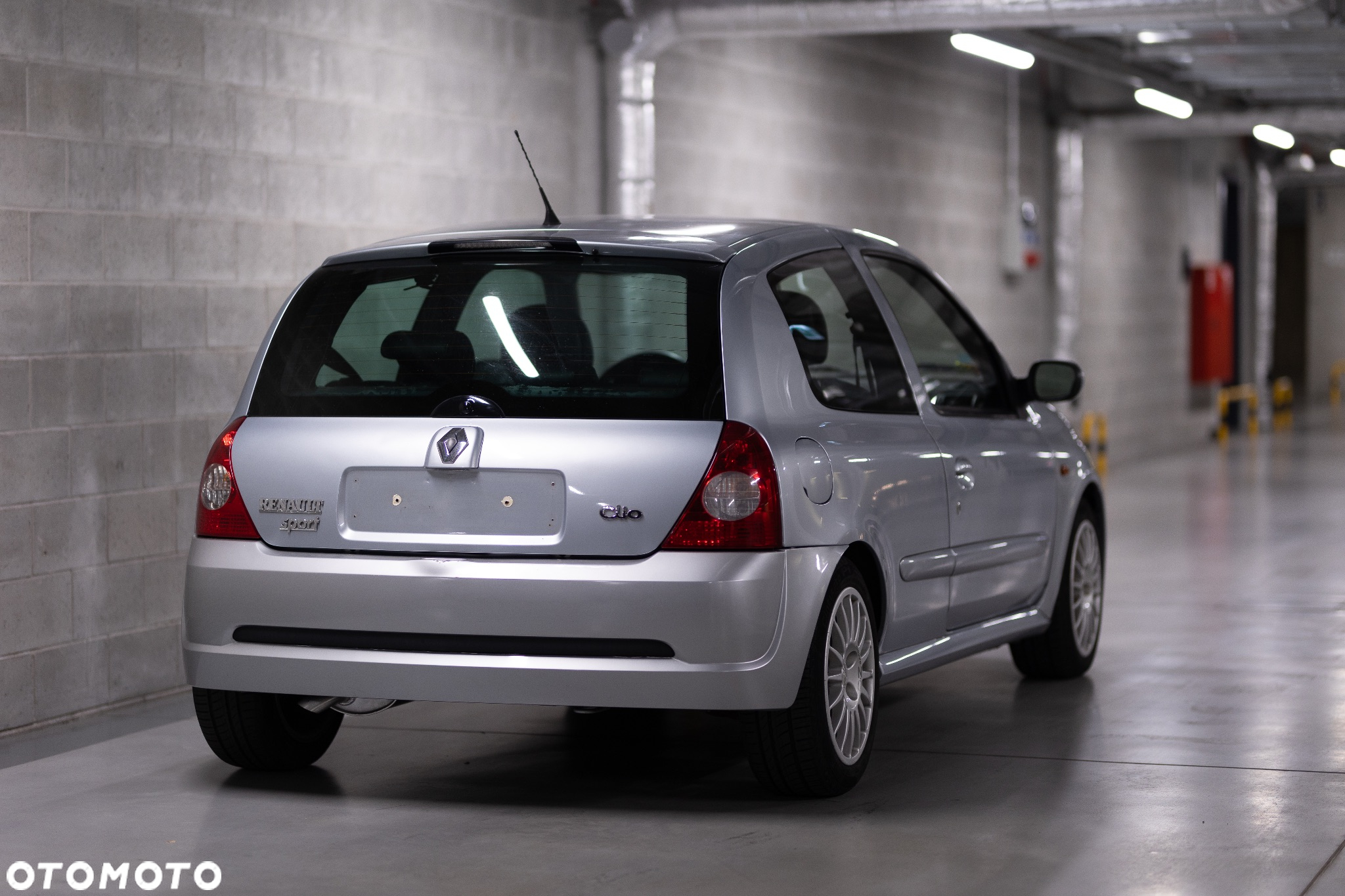 Renault Clio 2.0 16V Sport - 6
