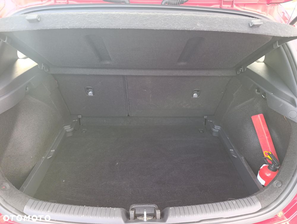 Hyundai i30 1.5 DPI Classic + - 12