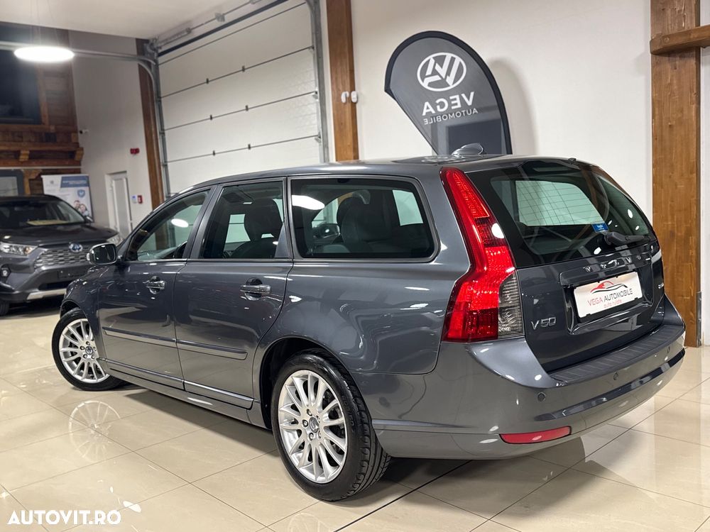 Volvo V50 2.0 D Momentum - 5
