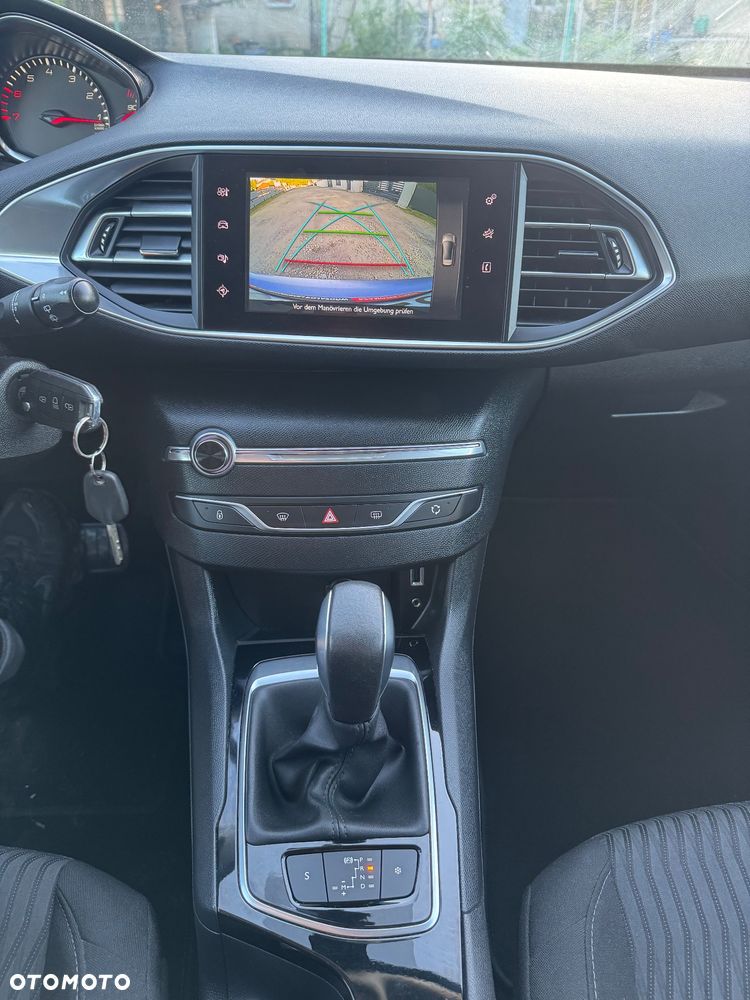 Peugeot 308 - 25