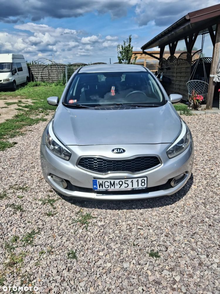Kia Ceed 1.4 L - 9