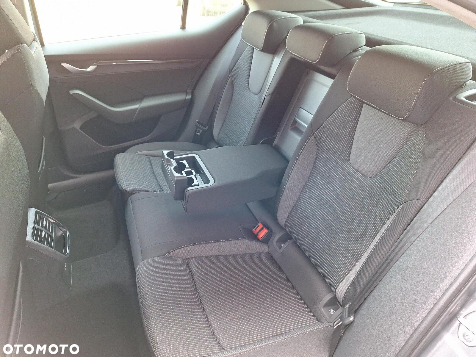 Skoda Octavia 1.5 TSI mHEV Edition 130 Selection DSG - 34