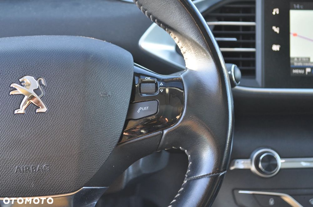 Peugeot 308 BlueHDi FAP 130 Stop & Start Style - 28