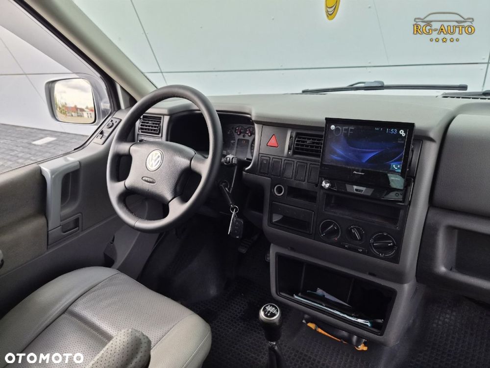 Volkswagen Transporter - 32