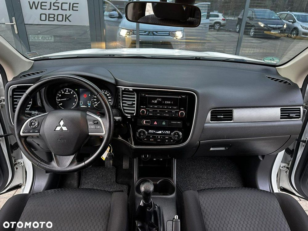 Mitsubishi Outlander 2.0 2WD Invite - 9