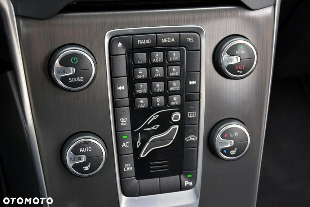 Volvo V40 D3 Geartronic Momentum - 30