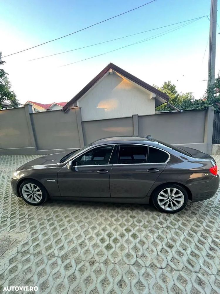 BMW Seria 5 520d - 4