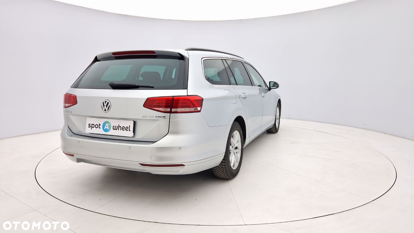 Volkswagen Passat 2.0 TDI BMT Comfortline - 6