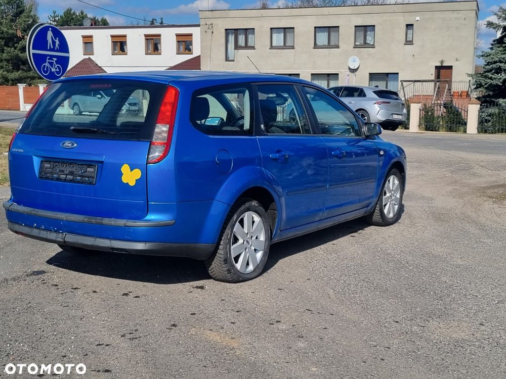 Ford Focus 1.6 Ghia - 4