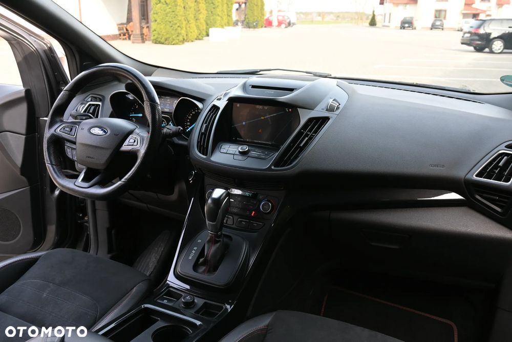 Ford Kuga 2.0 TDCi AWD ST-Line - 22