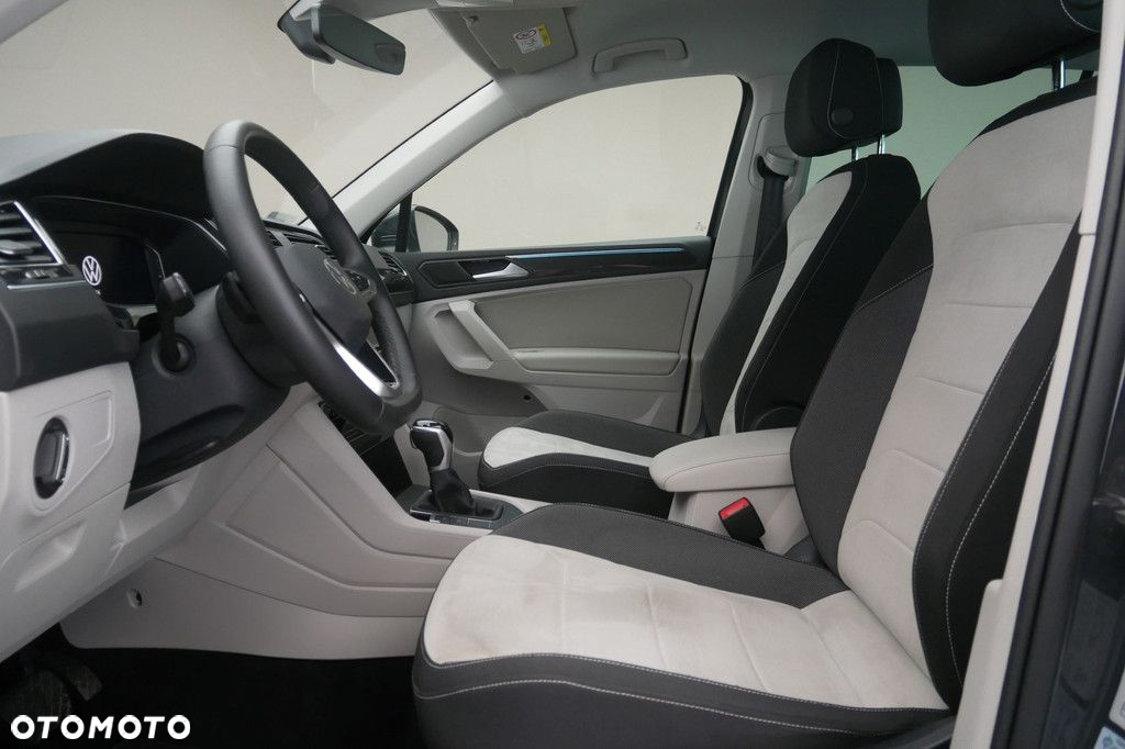 Volkswagen Tiguan - 12