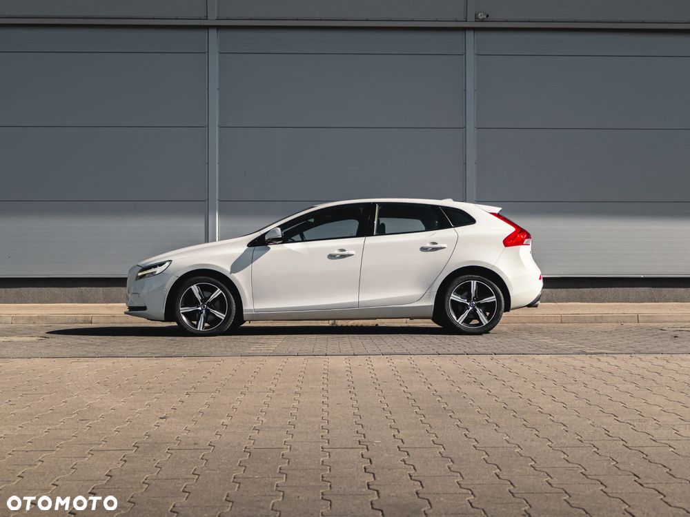 Volvo V40 D3 Drive-E Inscription - 1