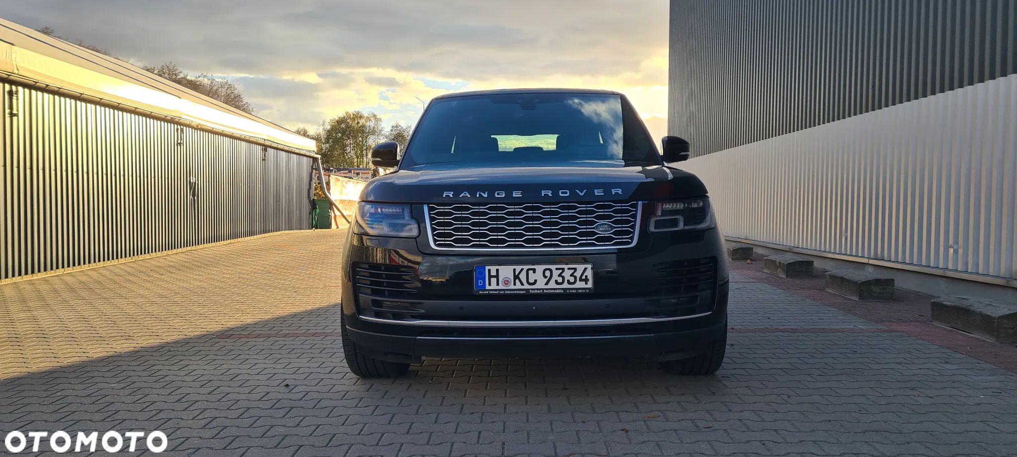 Land Rover Range Rover - 1