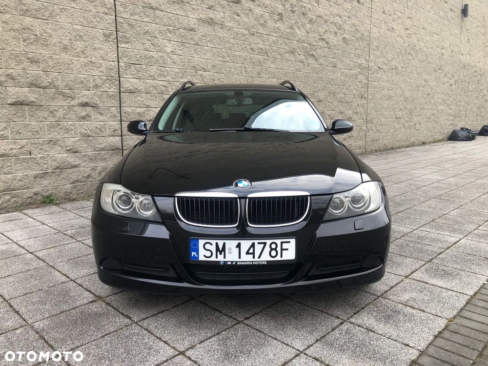 BMW Seria 3 318i - 25
