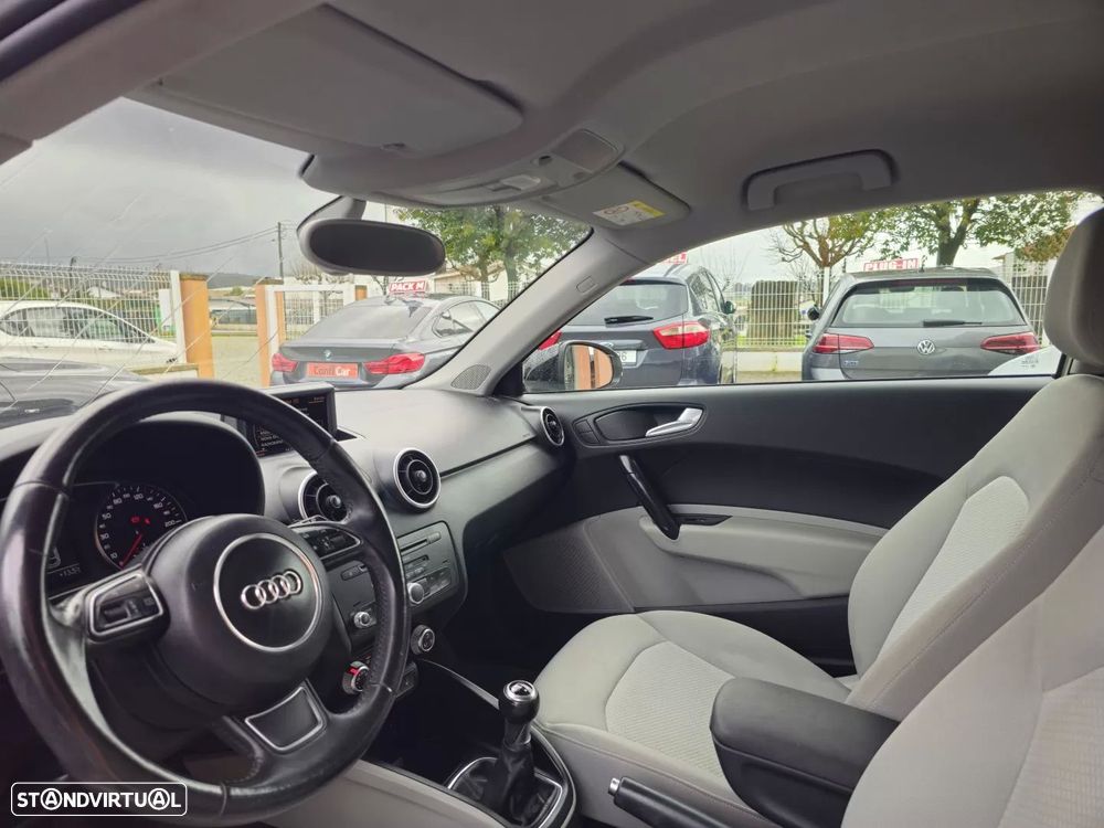 Audi A1 1.2 TFSI Attraction - 8