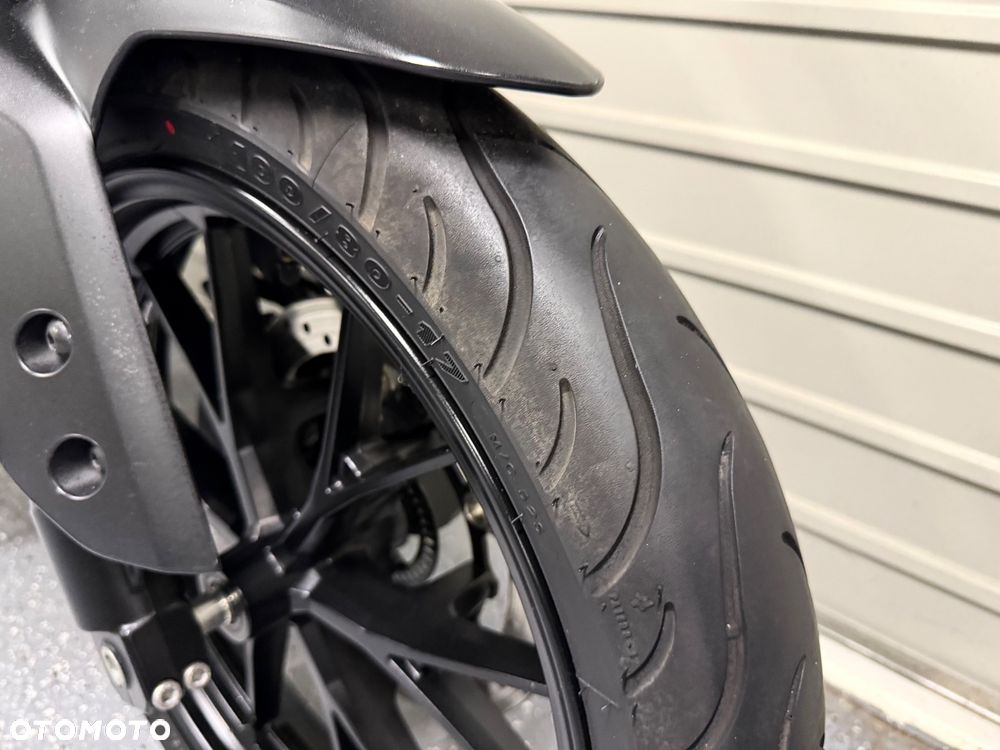 Yamaha MT - 11