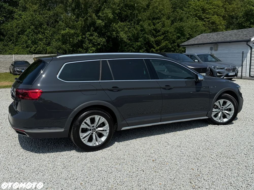 Volkswagen Passat Alltrack 2.0 TDI SCR DSG 4Motion - 17