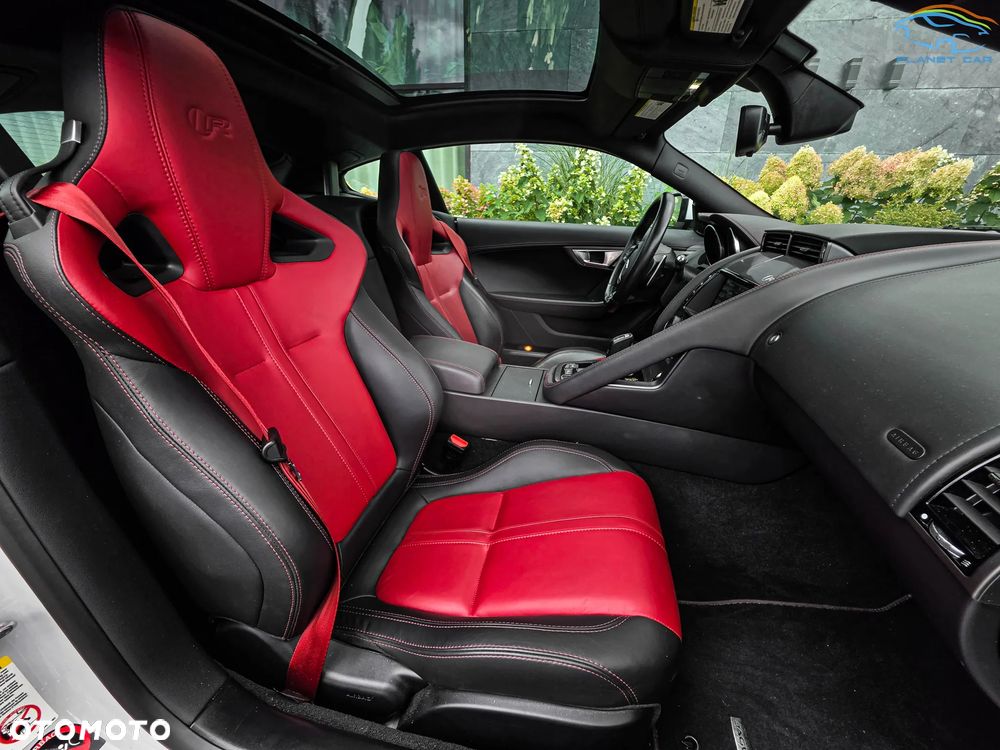 Jaguar F-Type AWD R - 20