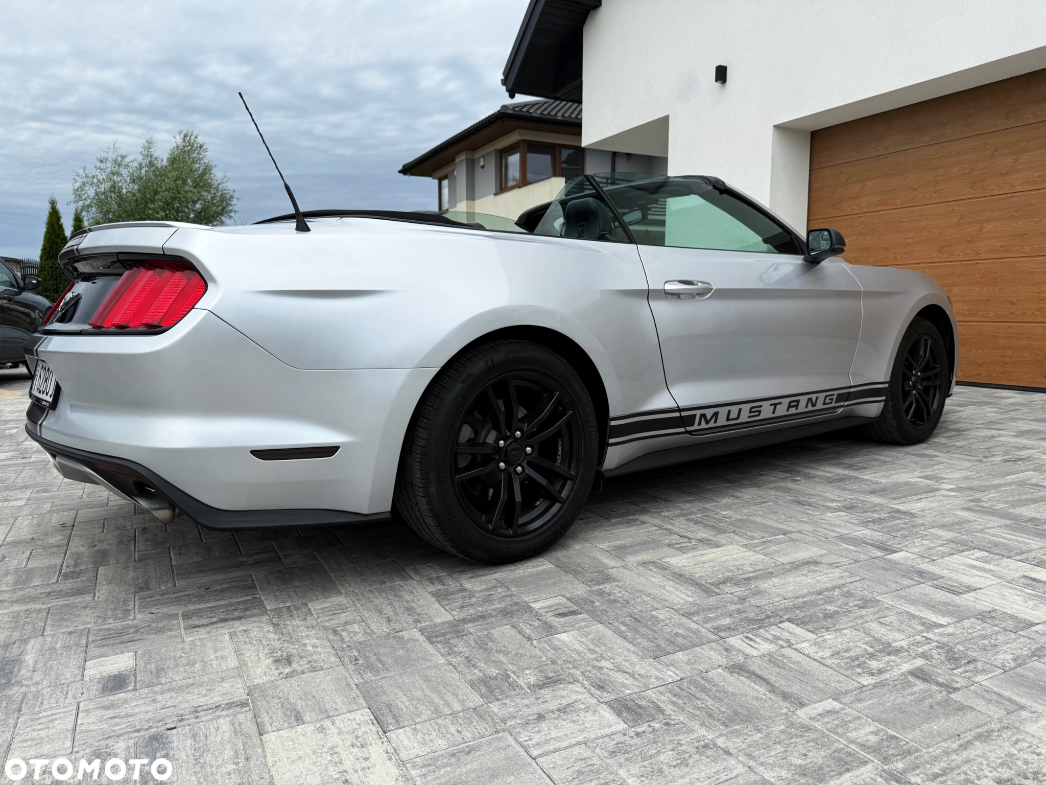 Ford Mustang 2.3 Eco Boost - 4