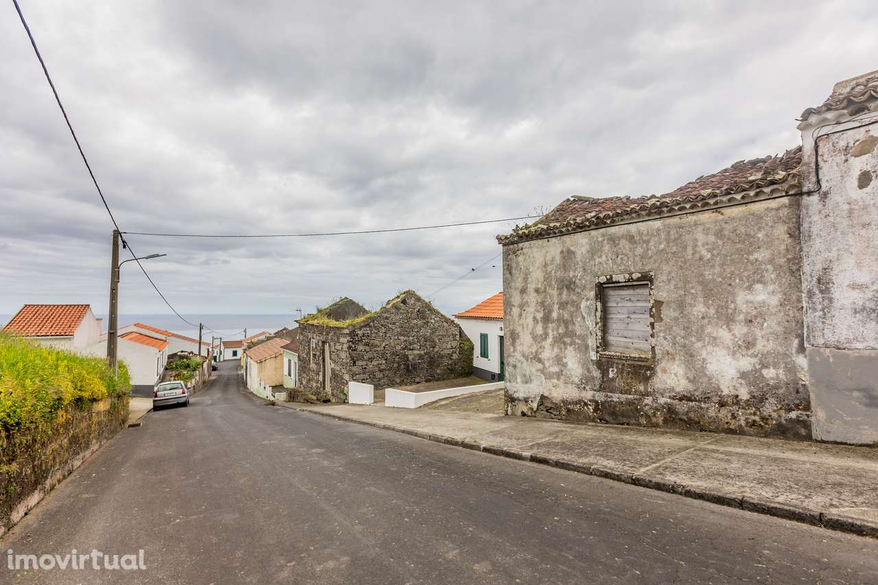 Moradia em ruína - Santana - Grande imagem: 2/13