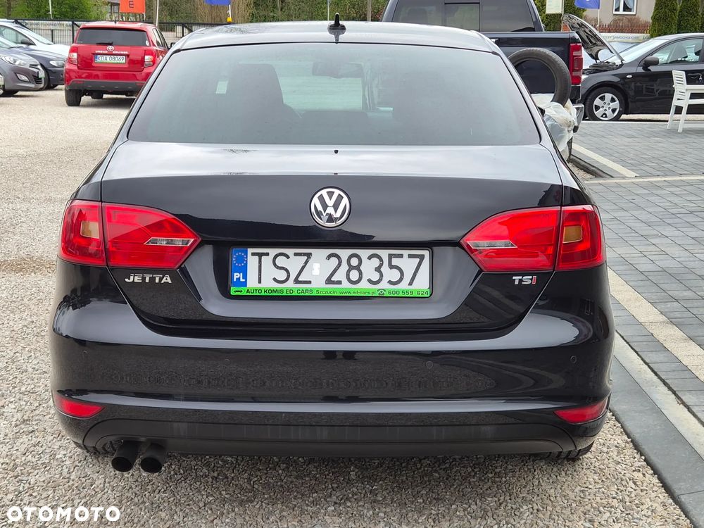 Volkswagen Jetta - 7