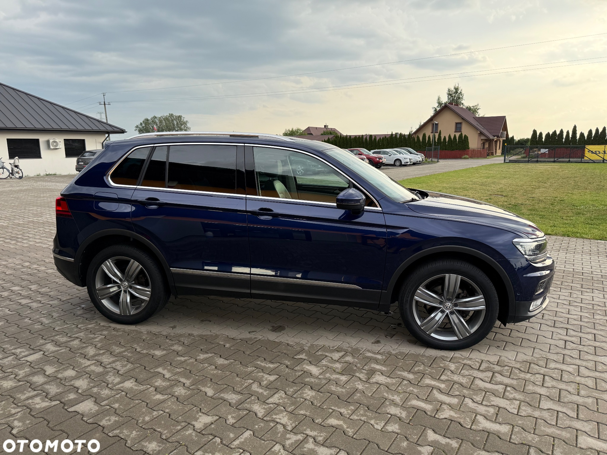 Volkswagen Tiguan 2.0 TDI SCR 4MOTION (BlueMotion Techn.) DSG Highline - 11