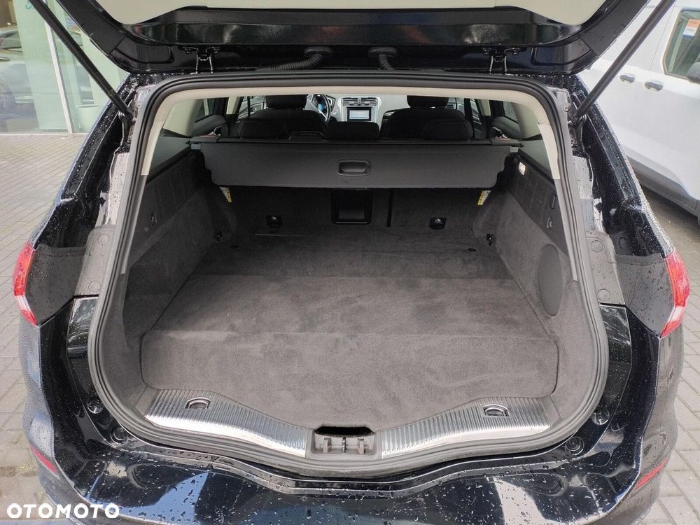 Ford Mondeo 2.0 Hybrid Titanium - 29