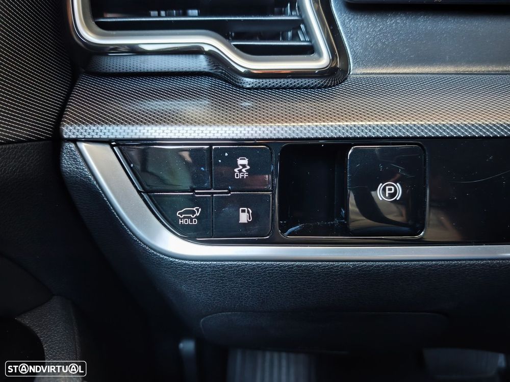 Kia Sportage 1.6 T-GDi PHEV Tech — fotografia 11