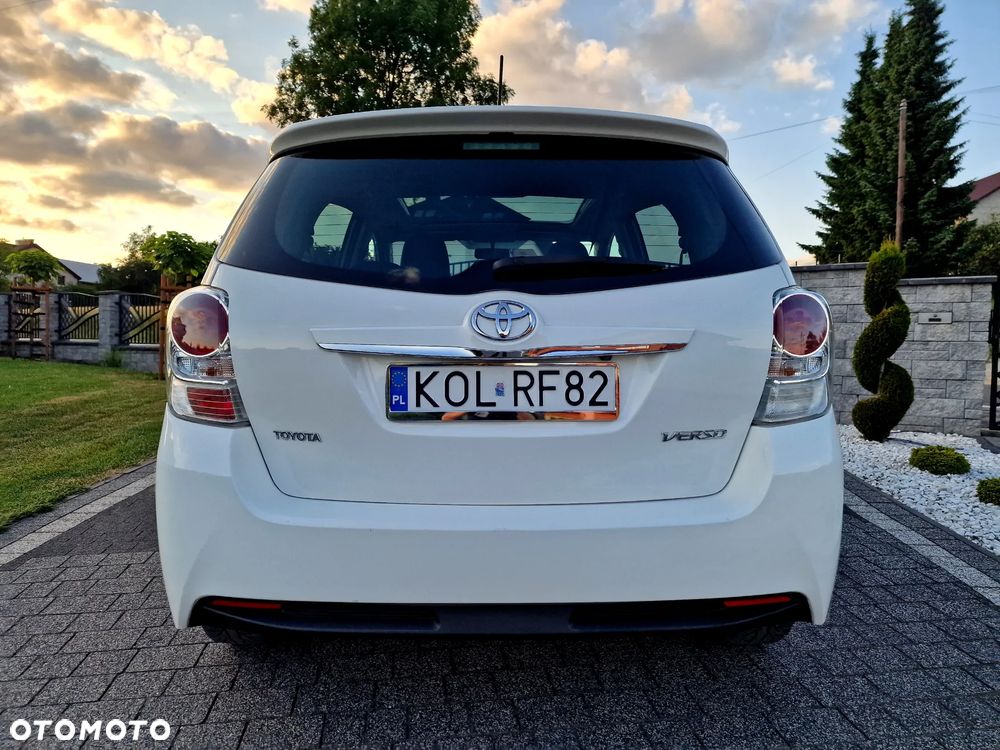 Toyota Verso 1.6 Premium - 11