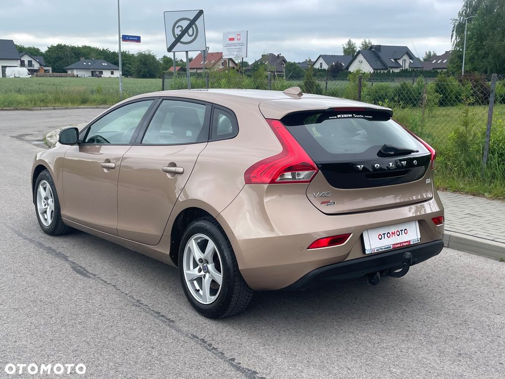 Volvo V40 D2 Momentum - 38