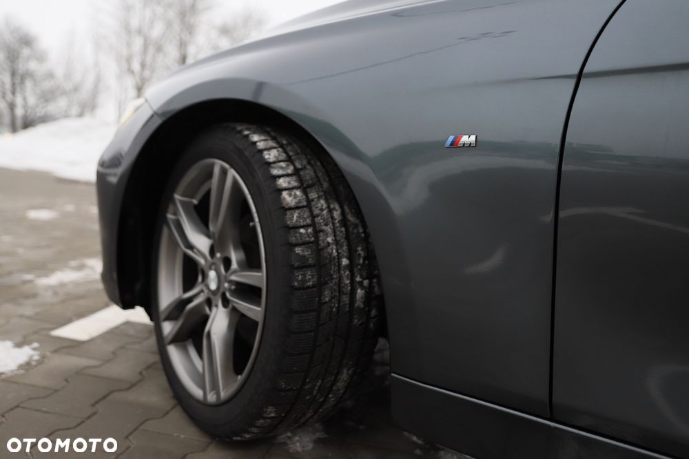 BMW Seria 3 320d Efficient Dynamics Sport Line - 12