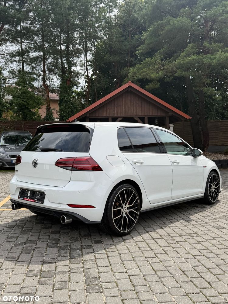 Volkswagen Golf GTI (BlueMotion Technology) - 9