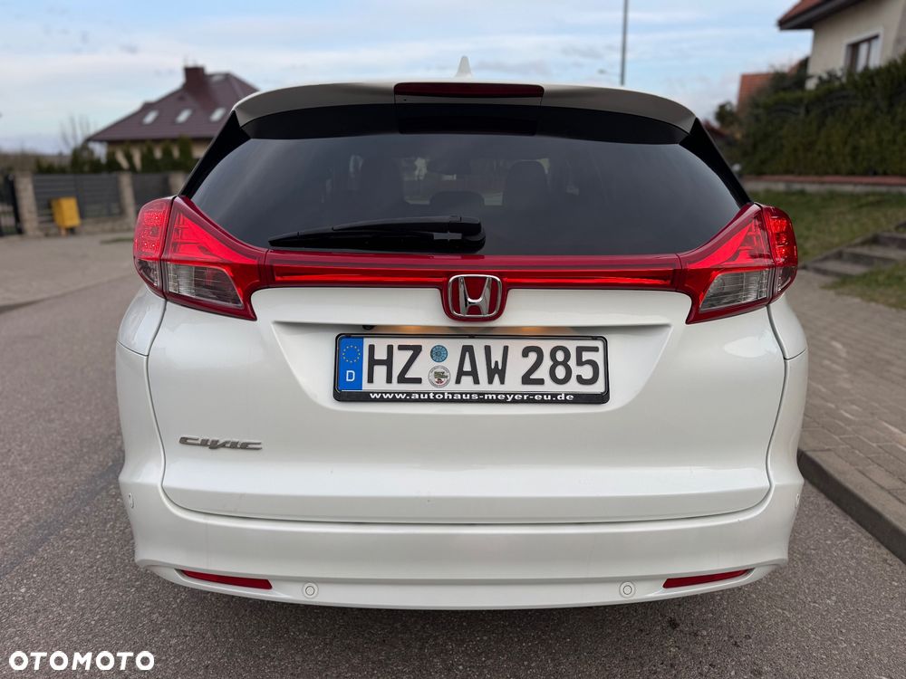 Honda Civic 1.8 i-VTEC Executive Black Edition - 15