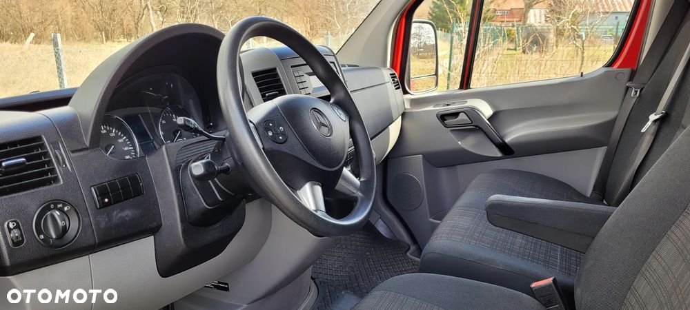 Mercedes-Benz Sprinter - 23