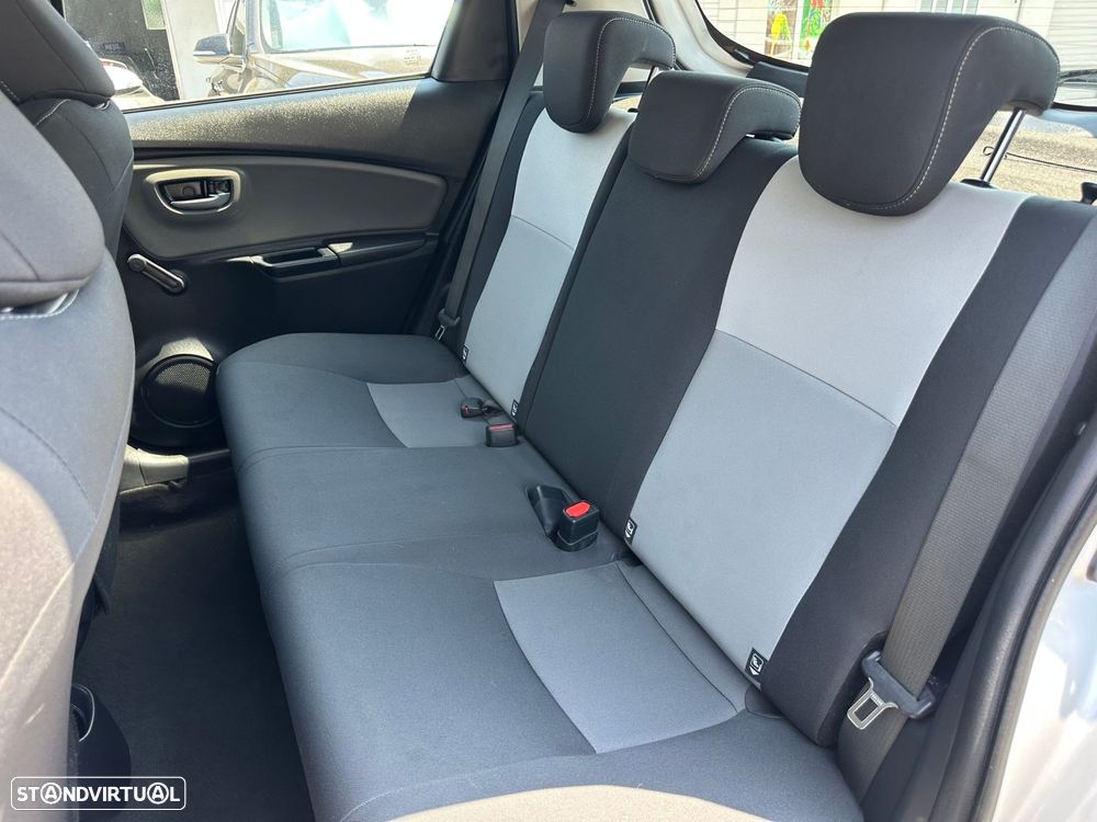 Toyota Yaris 1.0 VVT-i Exclusive - 13