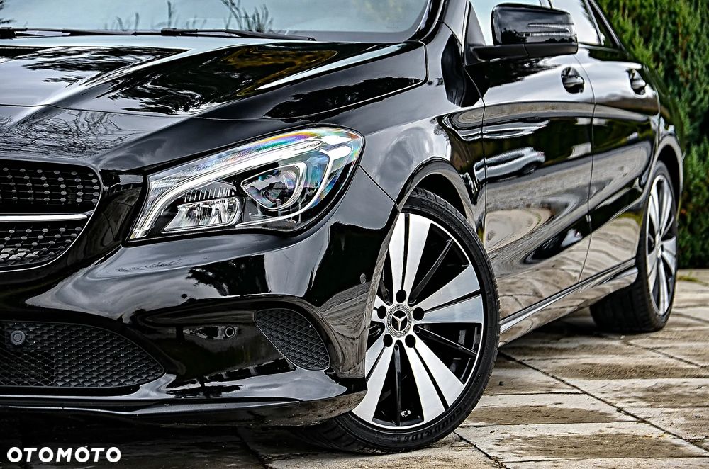 Mercedes-Benz CLA 200 7G-DCT Peak Edition - 9