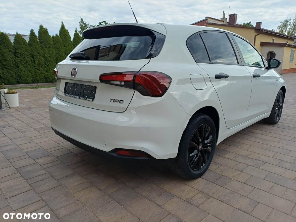 Fiat Tipo 1.4 16v Lounge EU6d - 2