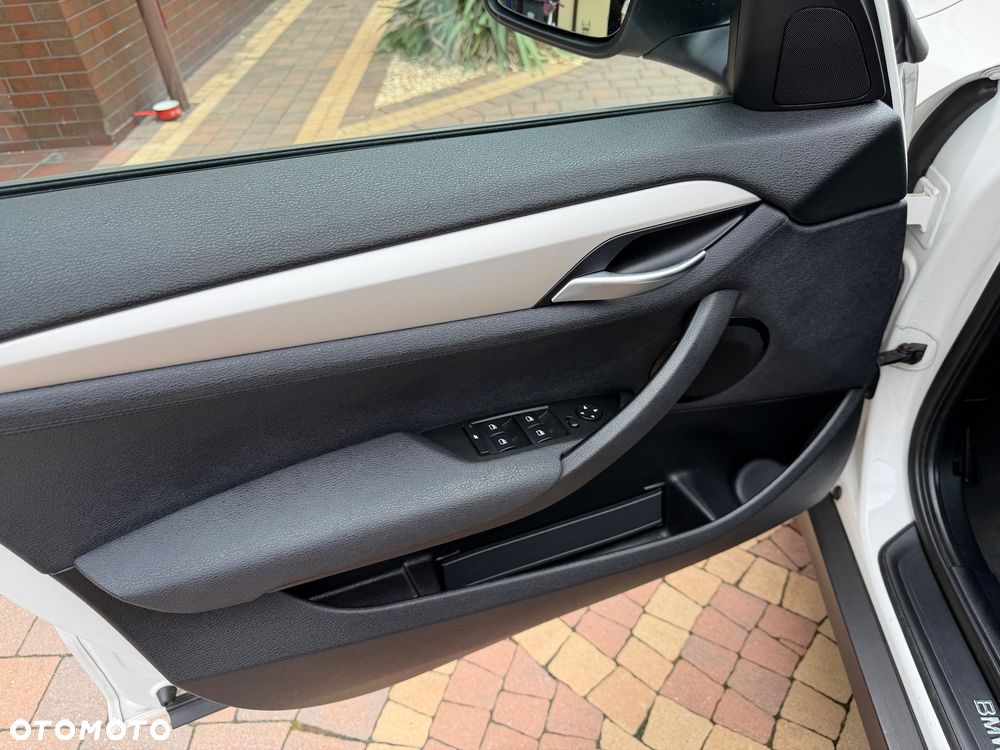 BMW X1 sDrive18d xLine - 20